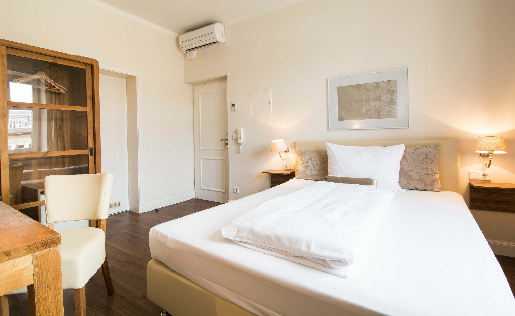 Aparthotel Living Am Carlsplatz Düsseldorf