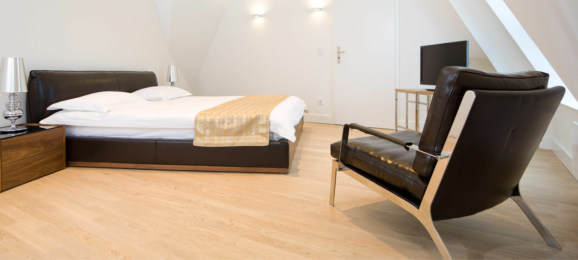 Aparthotel The Red 5*