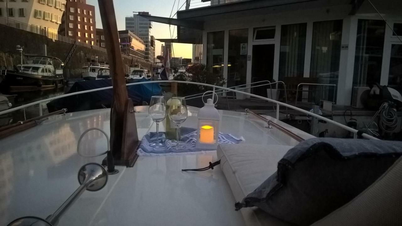 Bootsliebe Botel Dusseldorf