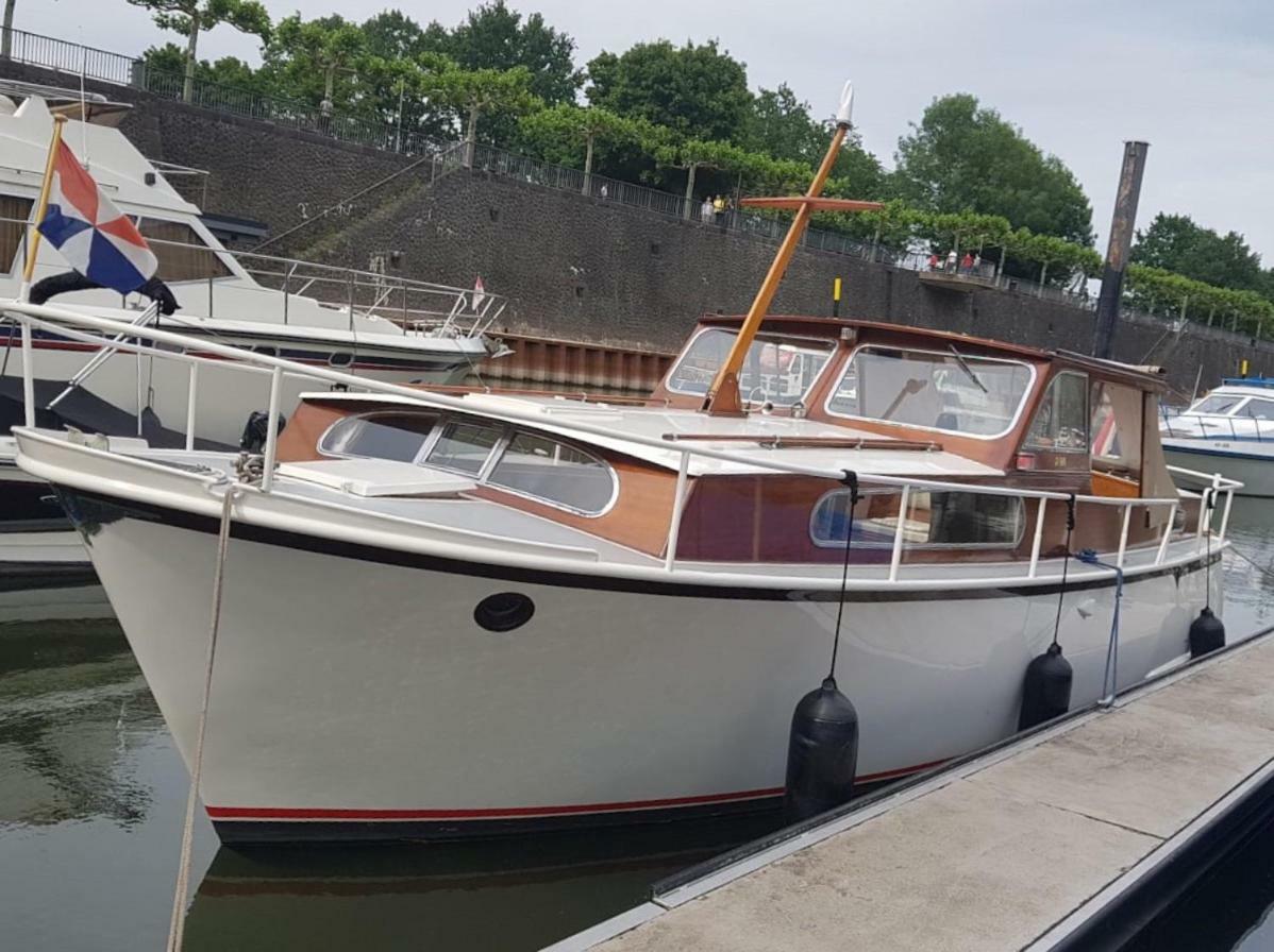 Botel Bootsliebe Dusseldorf