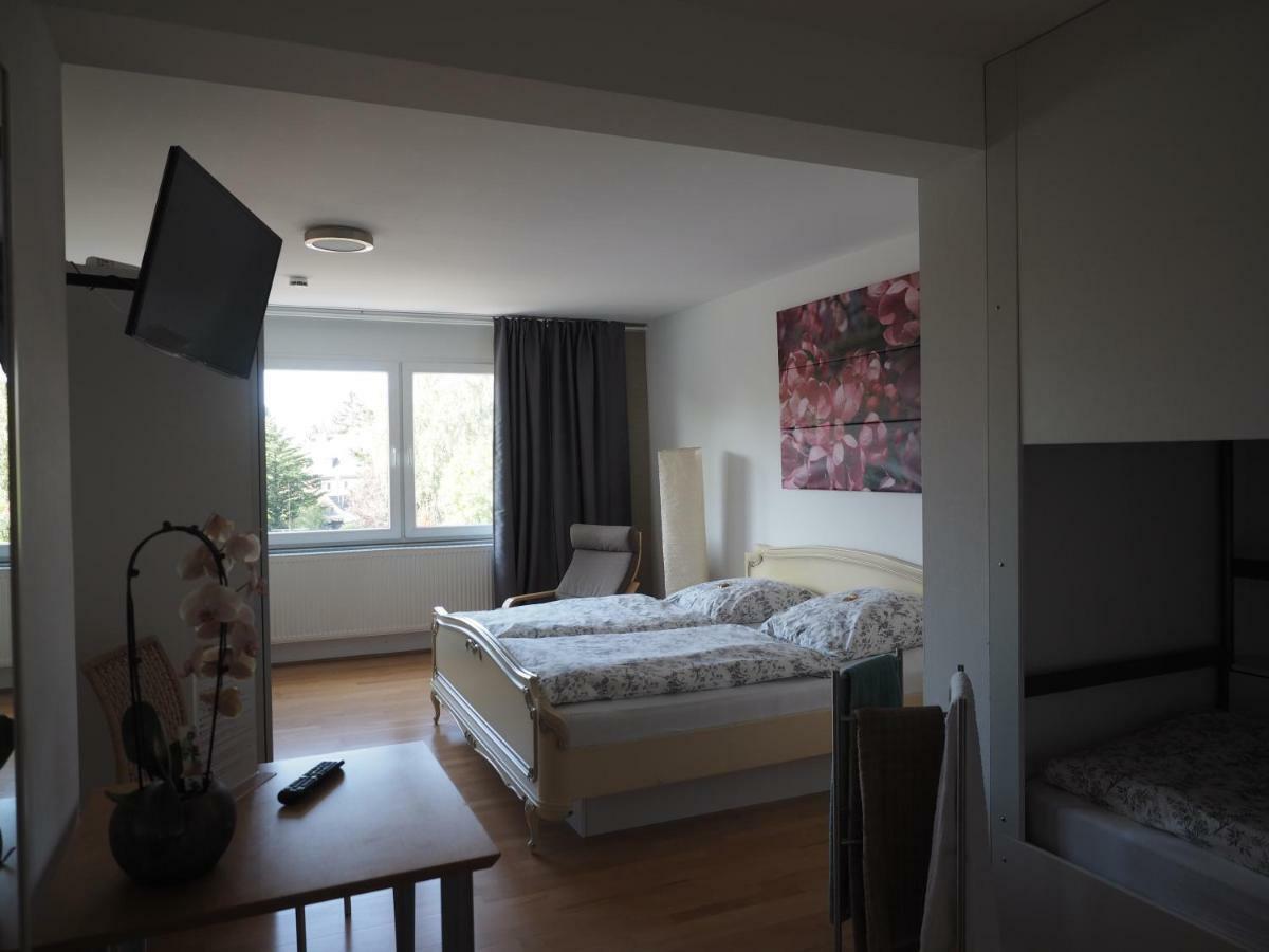 B8 - Just A Private * Düsseldorf