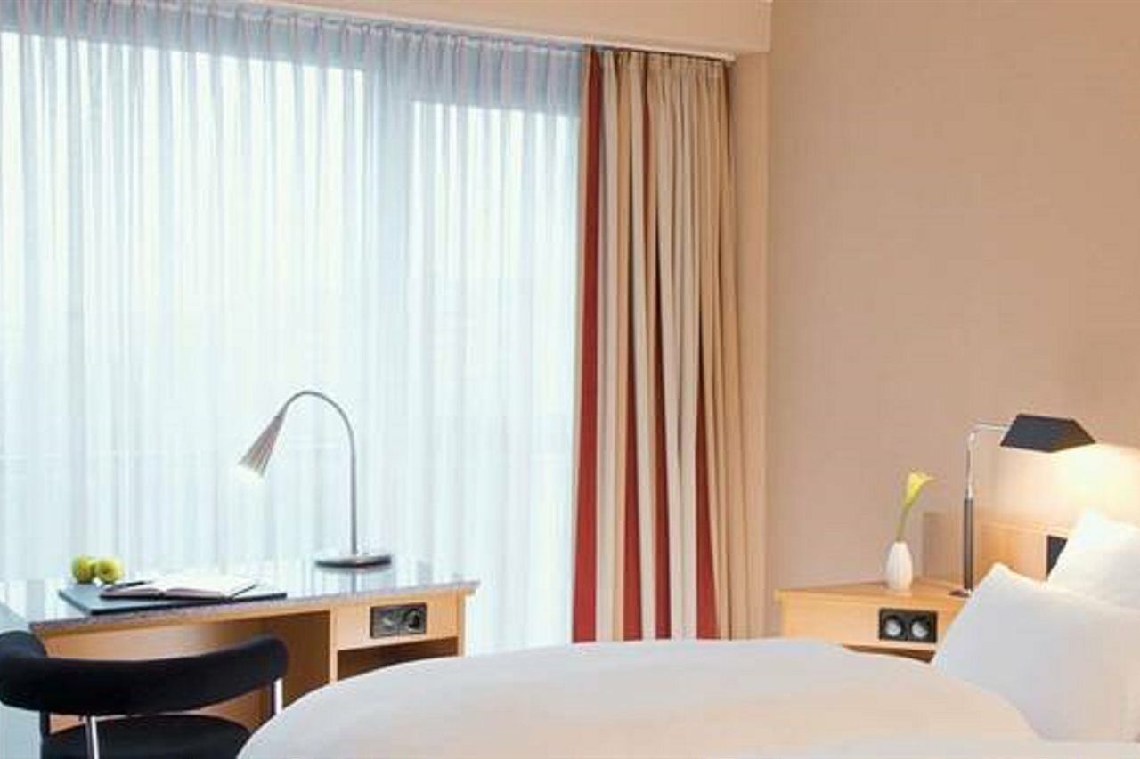 Nh City Hotel 4*
