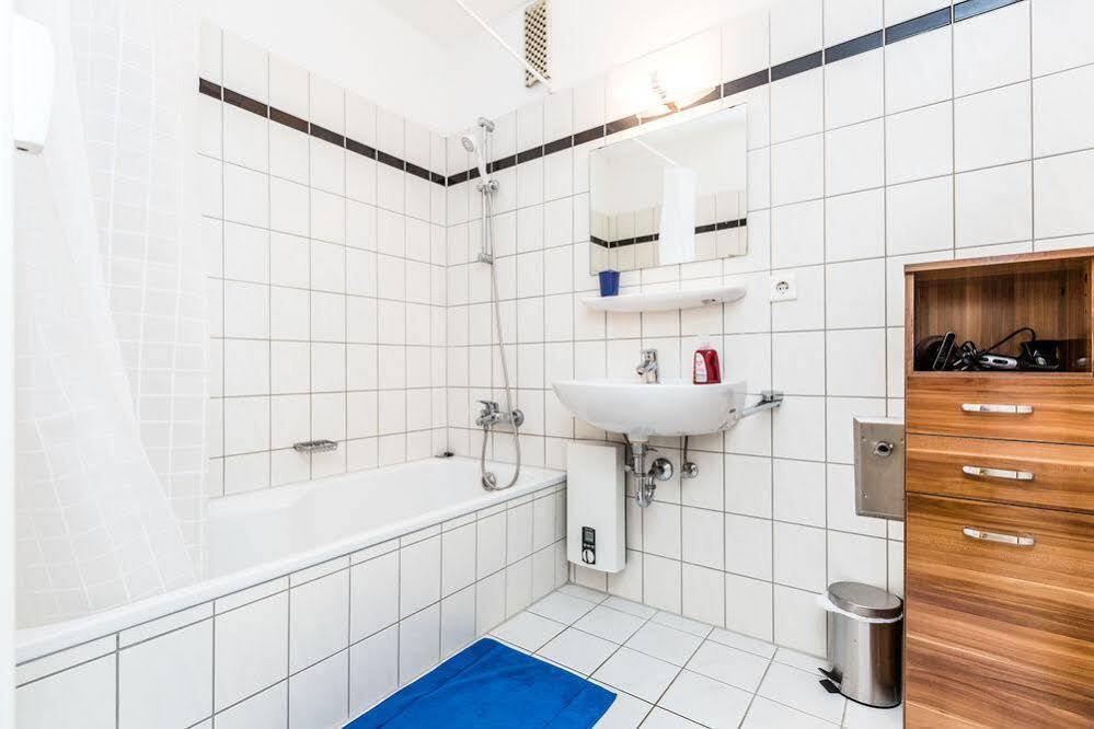 Lakeside Flat Apartment Dusseldorf