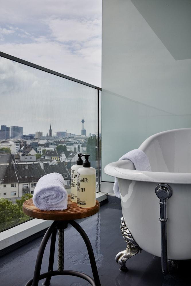 Hotel 25hours Tour