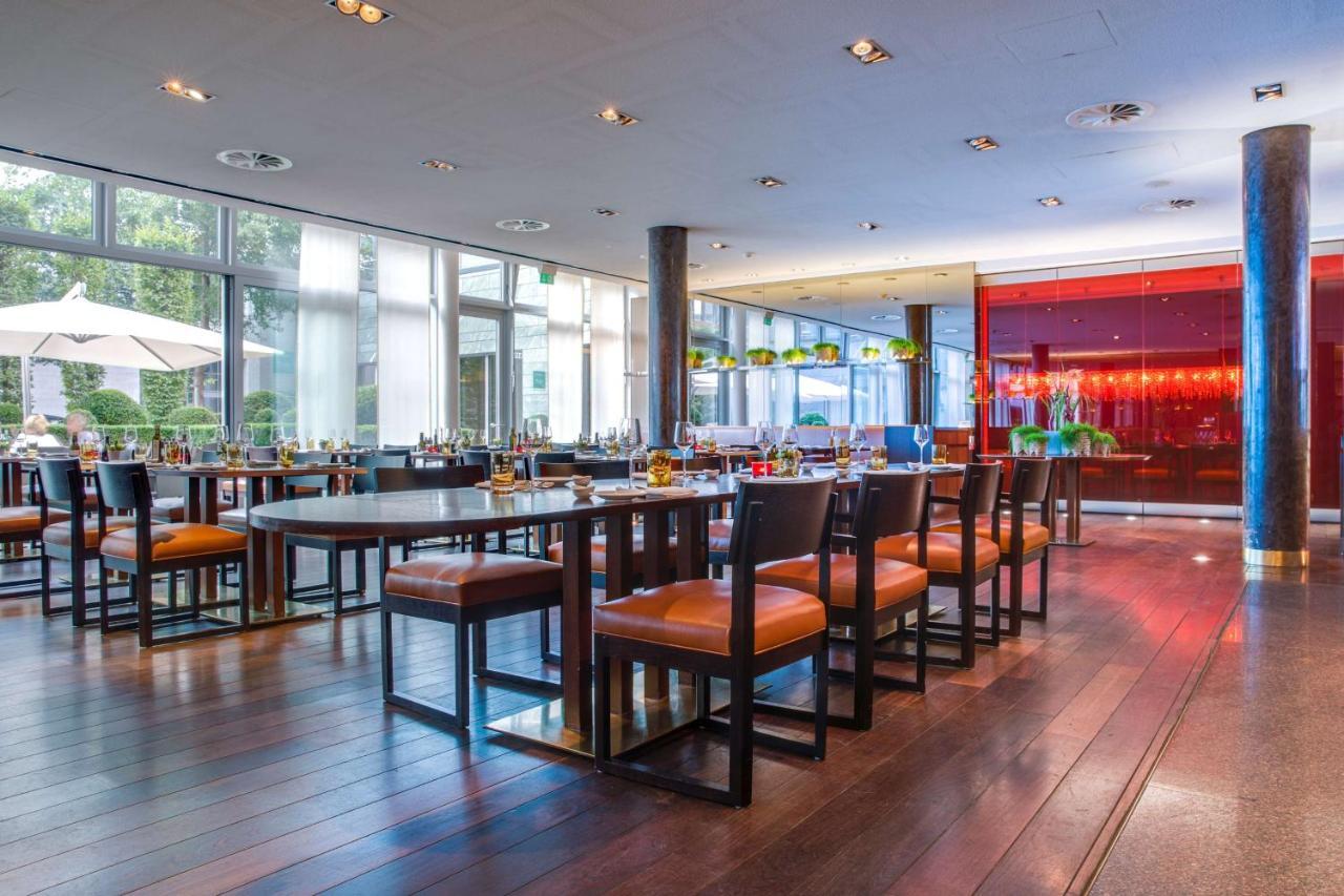 Radisson Blu Media Harbour Hotel, Hotel Dusseldorf