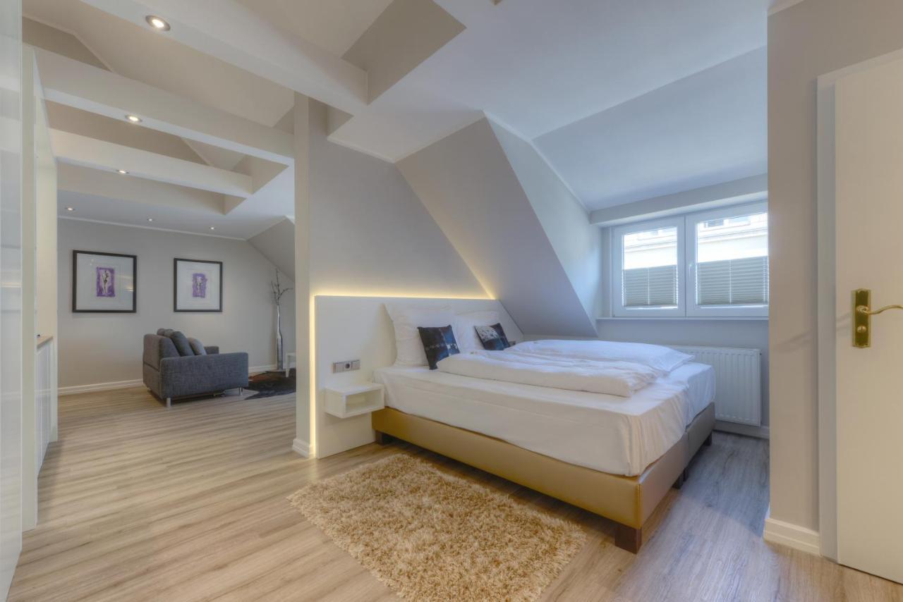 Aparthotel Living Am Carlsplatz 4*