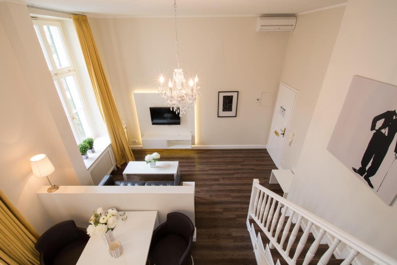 Living Am Carlsplatz Aparthotel