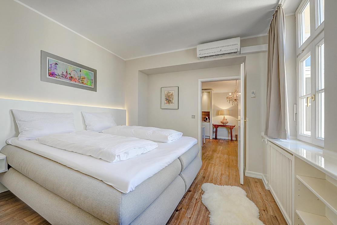 Living Am Carlsplatz Aparthotel