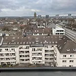 Kaiserloft Zentral Naehe Messe