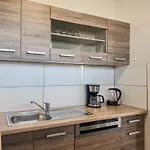 T&K Apartments - Duesseldorf - 3 Room Apartment With Private Parking 7Min Fair And Airport Dus