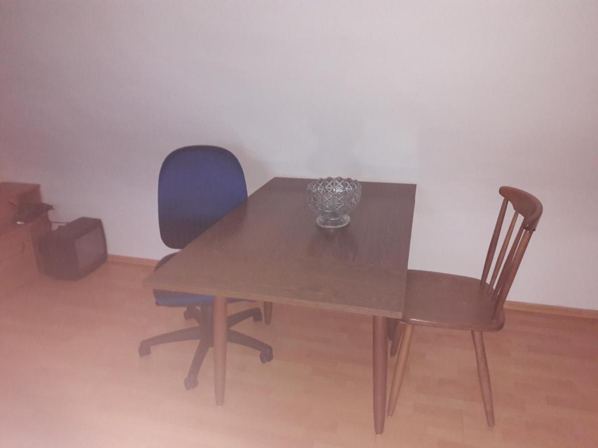 Messe Airport Homestay *