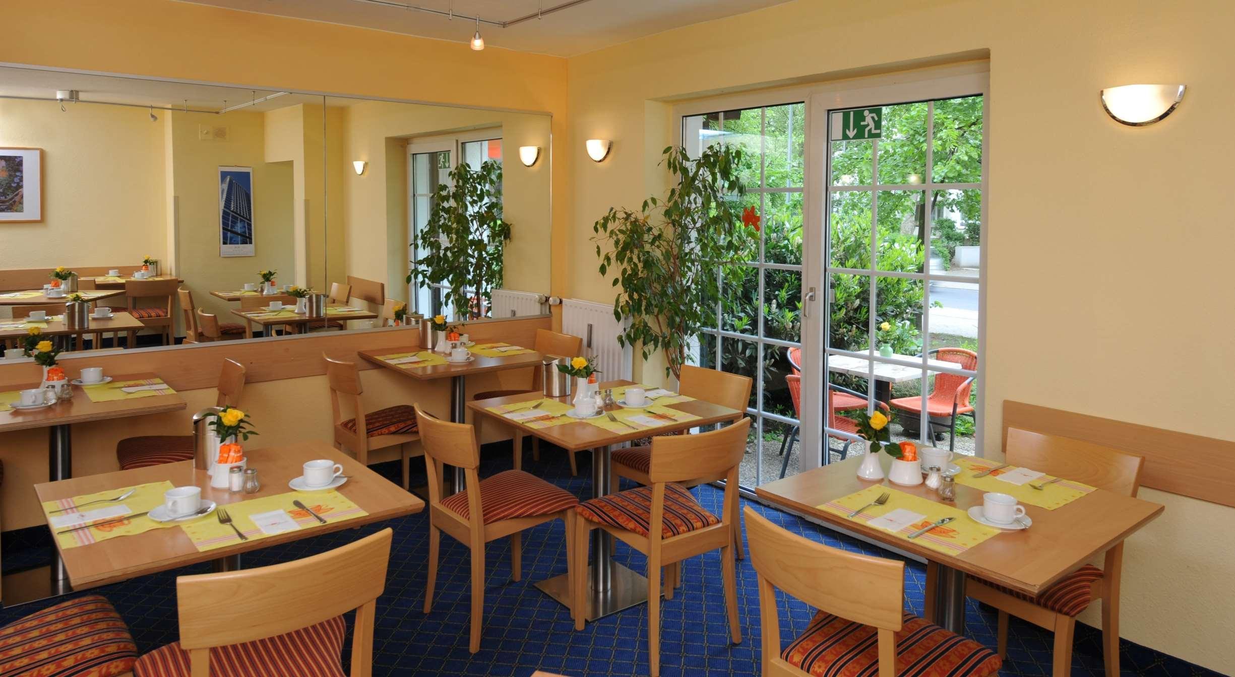Hotel Acora Living The City 3*