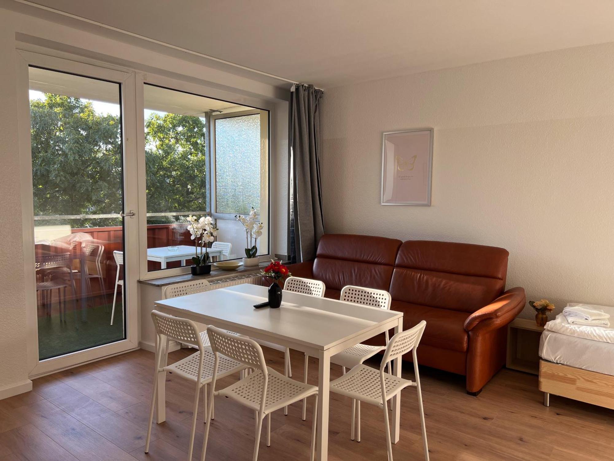 Appartement T&k - - 3 With Private Parking 7min Fair And Airport Dus