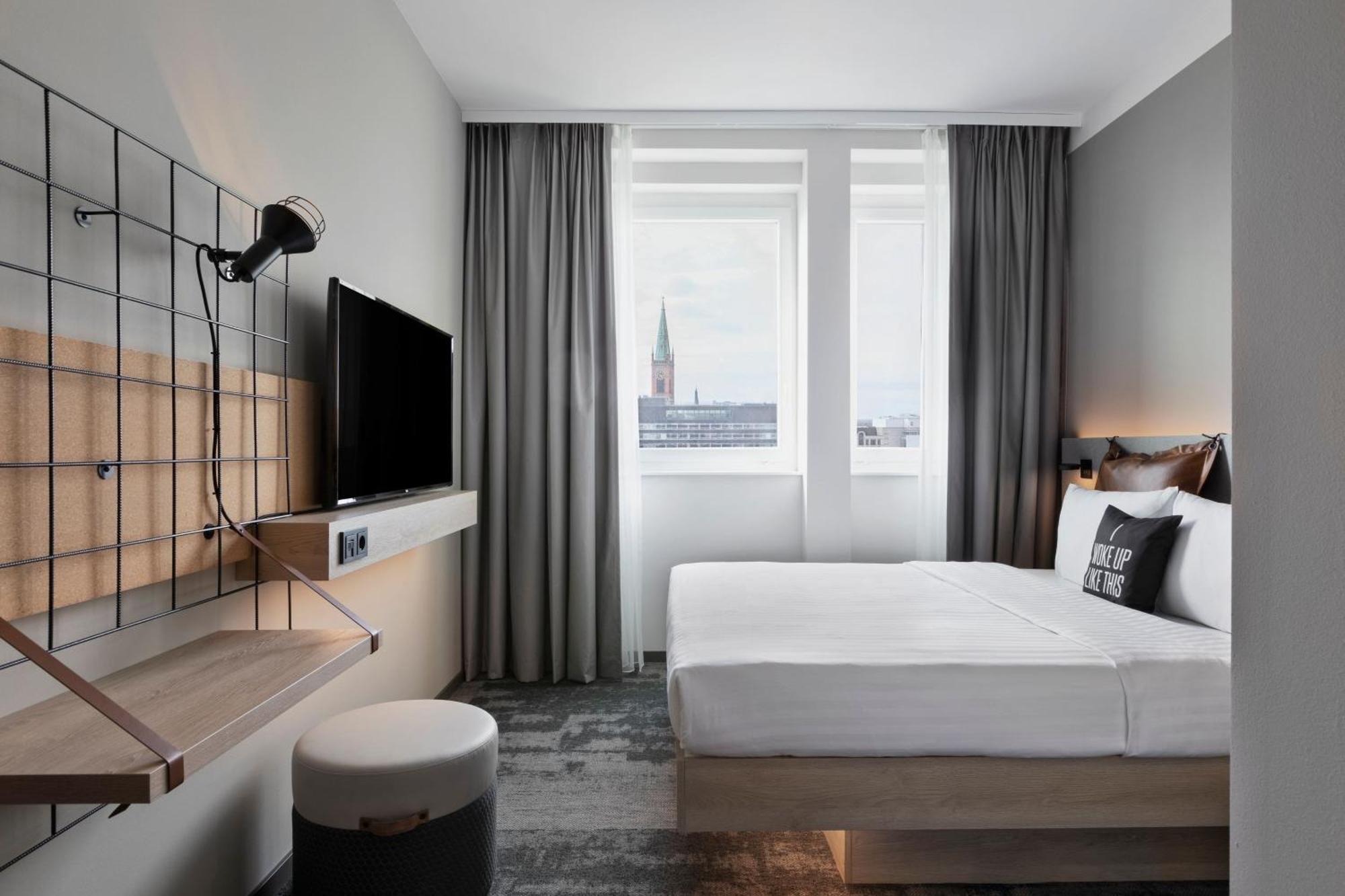 Hotel Moxy 3*