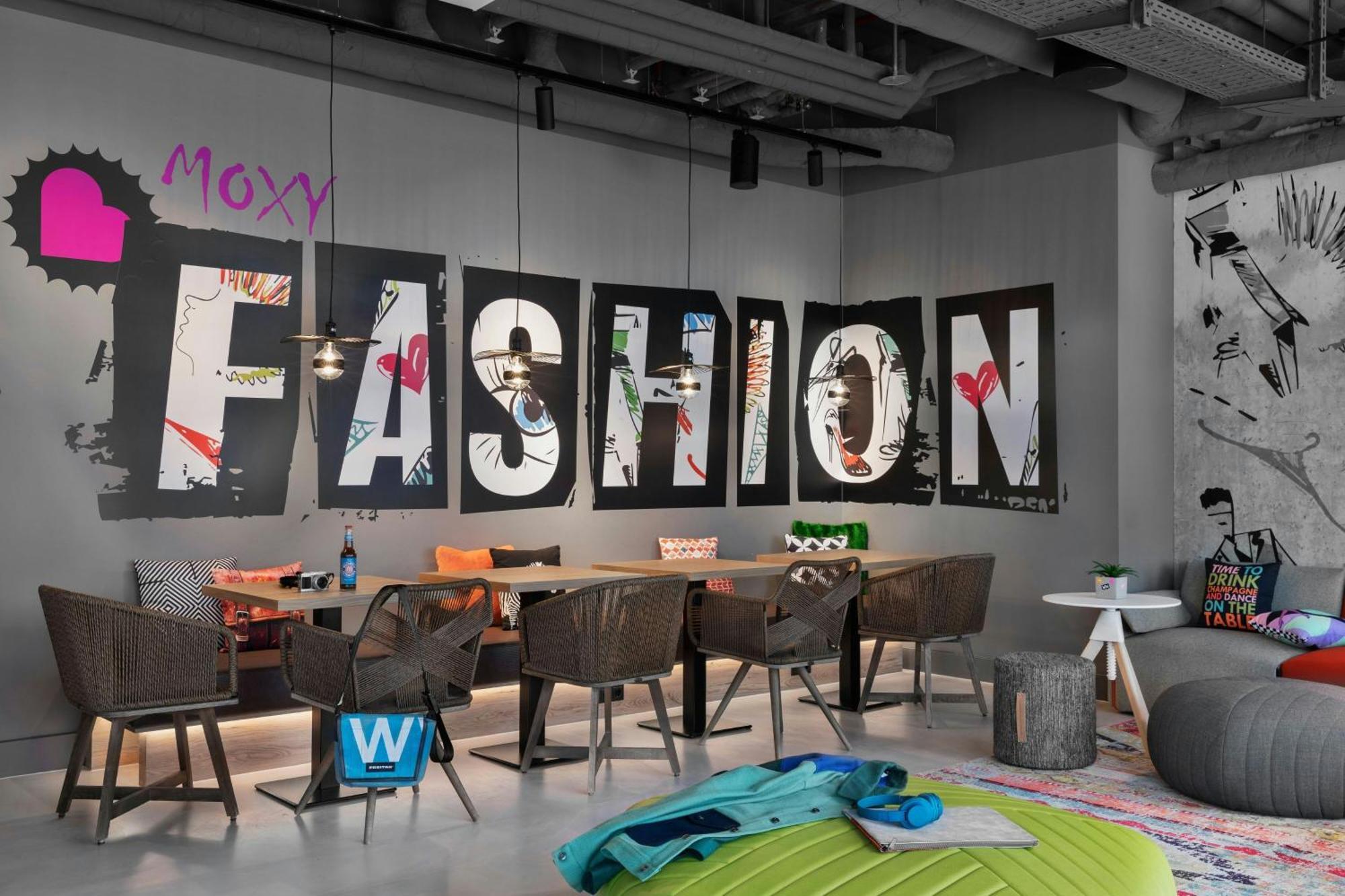 Moxy Hotel 3*