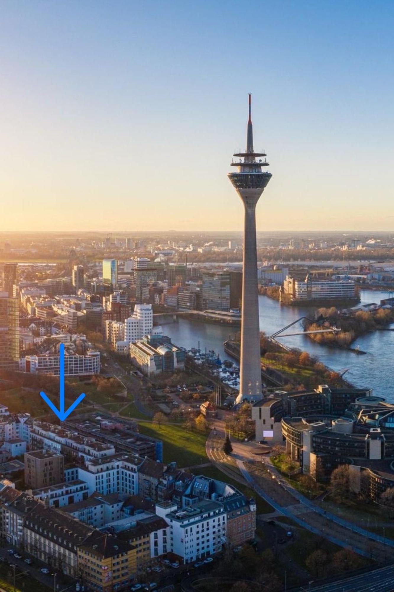 Am Duesseldorfer Hafen Apartamento