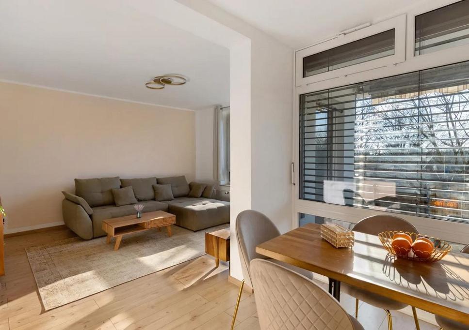 Oase Mit Kueche, Smart Tv Homestay *