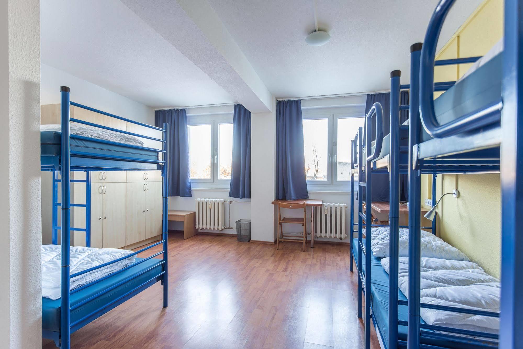 Hotel A&o Hauptbahnhof 2*