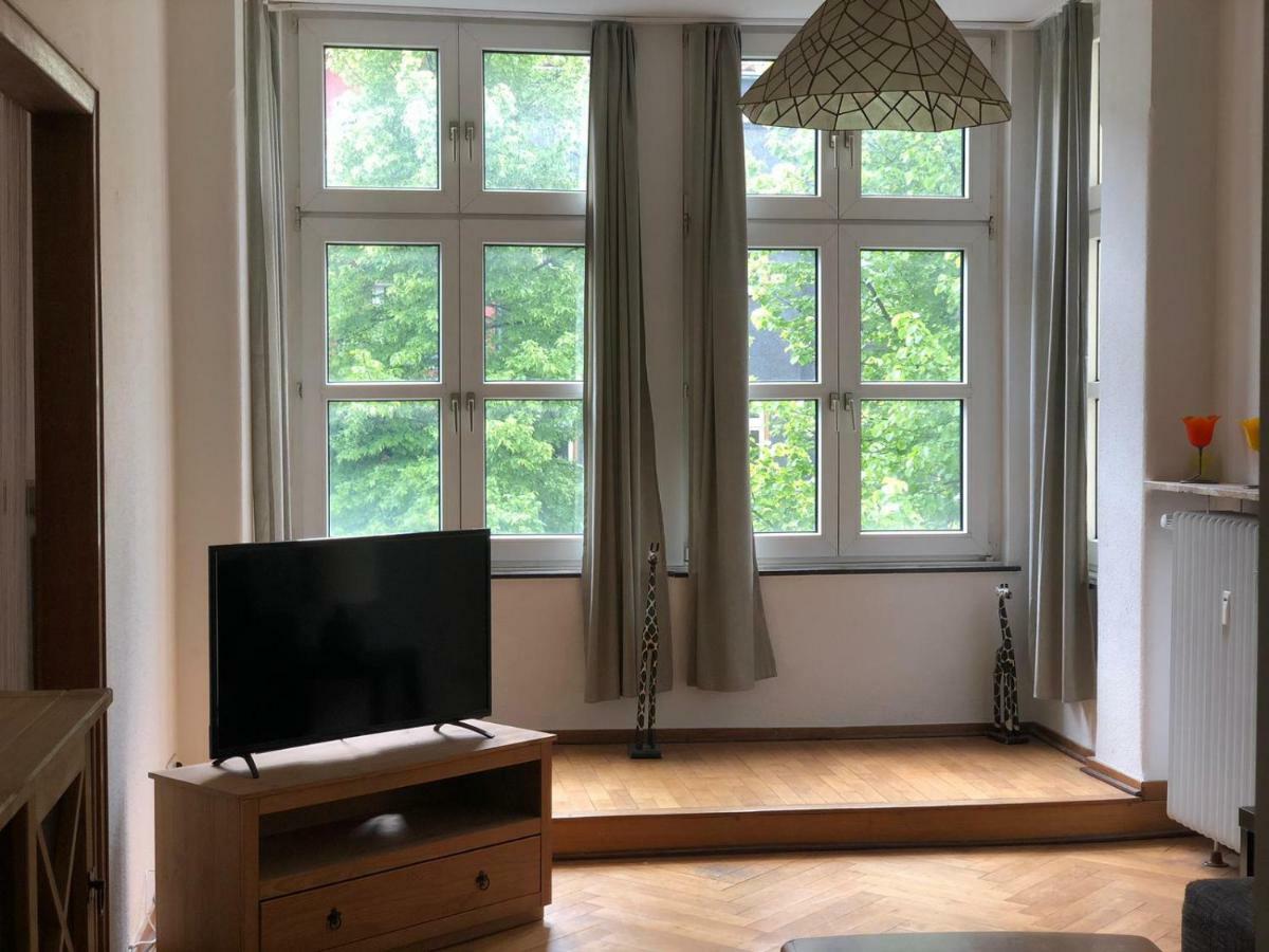 Modern Huttenstrasse Apartment Dusseldorf