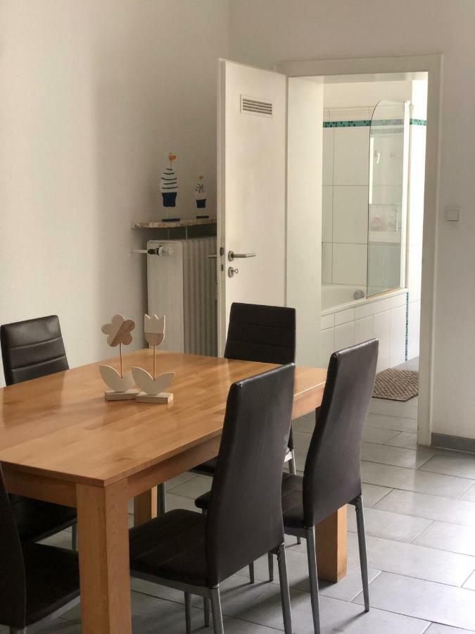 Modern Huttenstrasse Apartment Dusseldorf