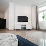 Favorite Stays - Suite And More - Duesseldorf