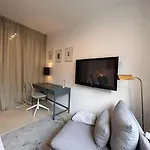Quiet And Sunny Studio In Absolut City Center