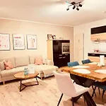 3 Raum City-Apartment - 5Min Zum Hbf Grupello-1