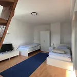 Cozy Apartment With Excellent Transport Links To Old Town, Main Station And Trade Fair