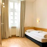 Hotel Moon