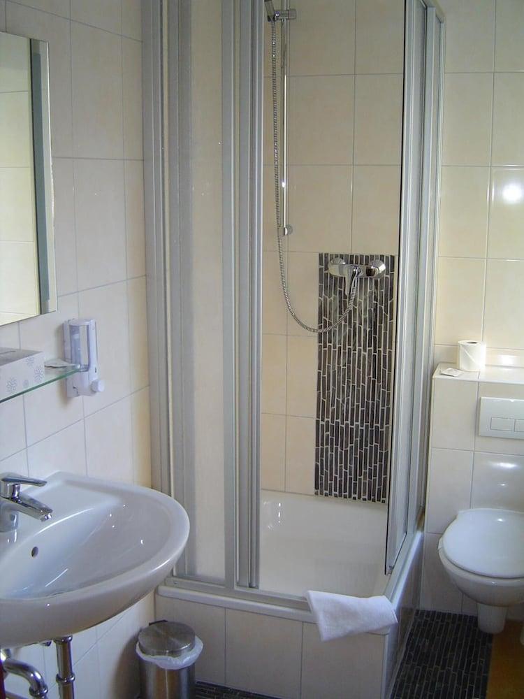 Hotel Atomis