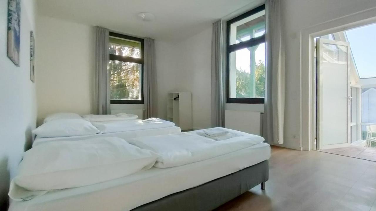 Raj Living - With 2 , 3 And 6 - 15 Min To Messe Dus And Old Town Dus *