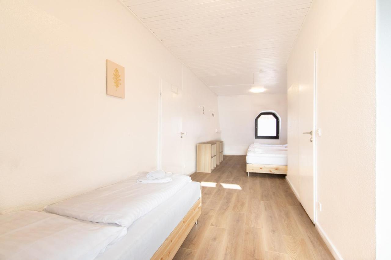 Raj Living - With 2 , 3 And 6 - 15 Min To Messe Dus And Old Town Dus *