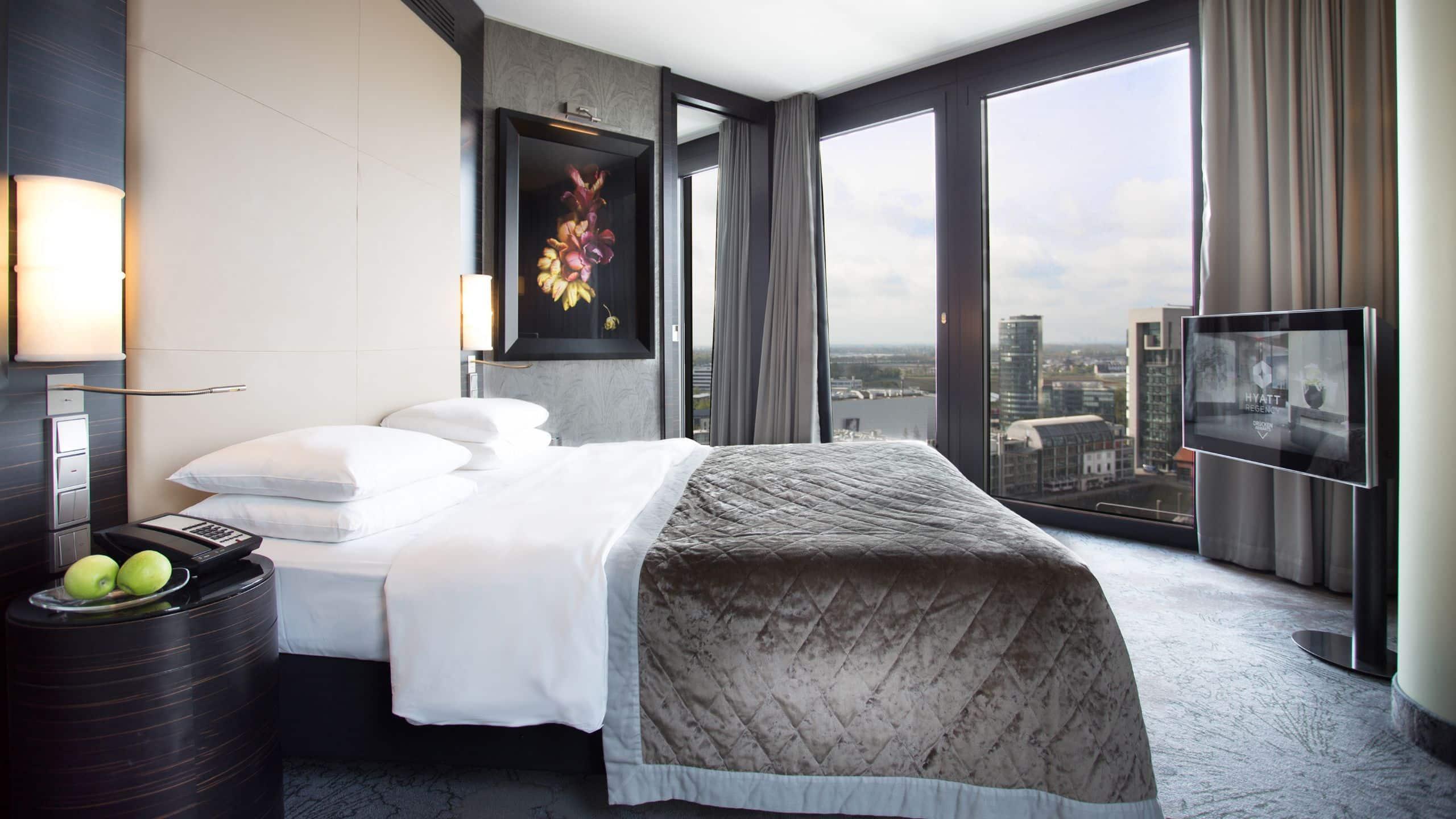 Hyatt Regency Hotel 5*