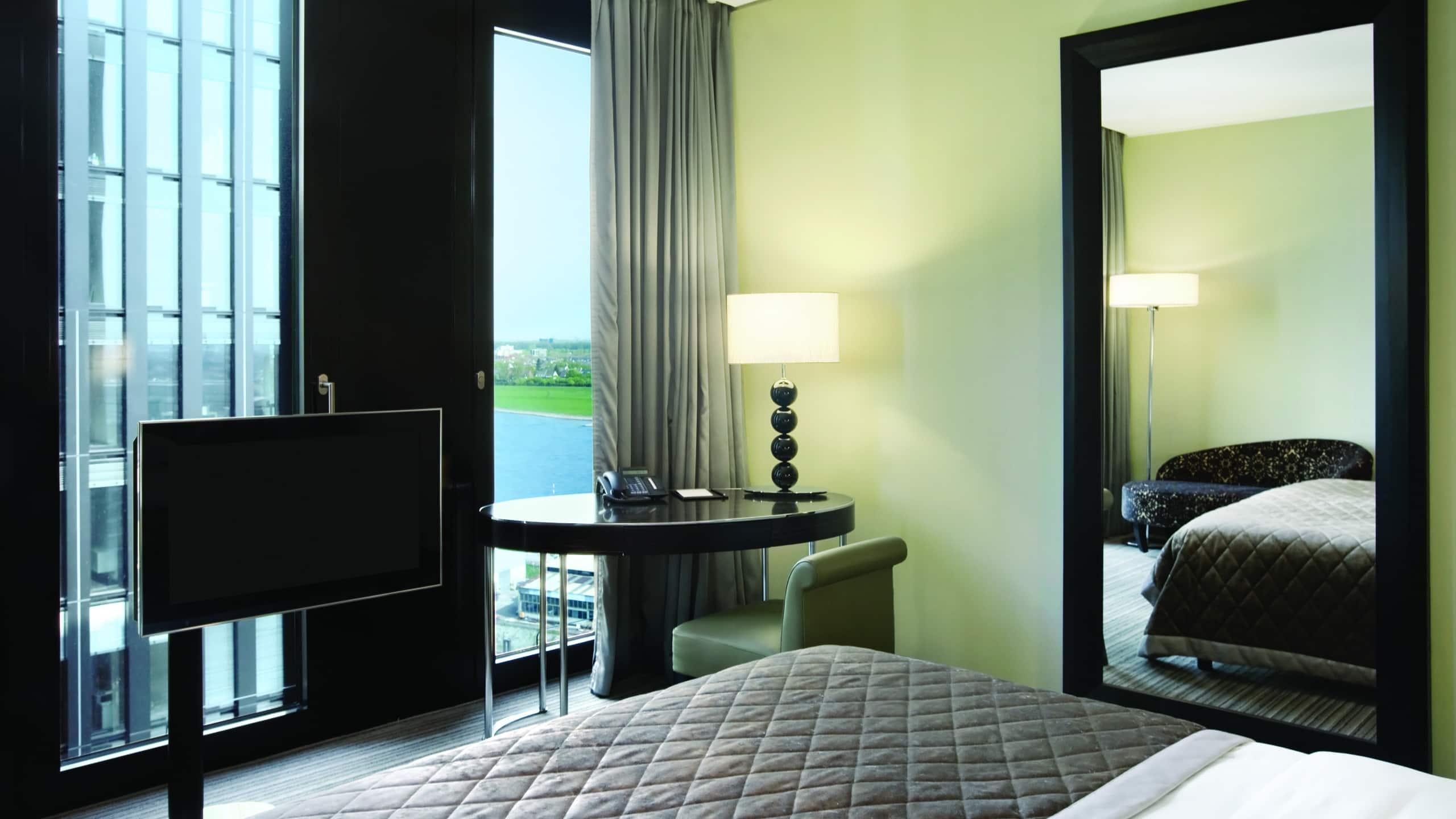 Hyatt Regency 5* Düsseldorf