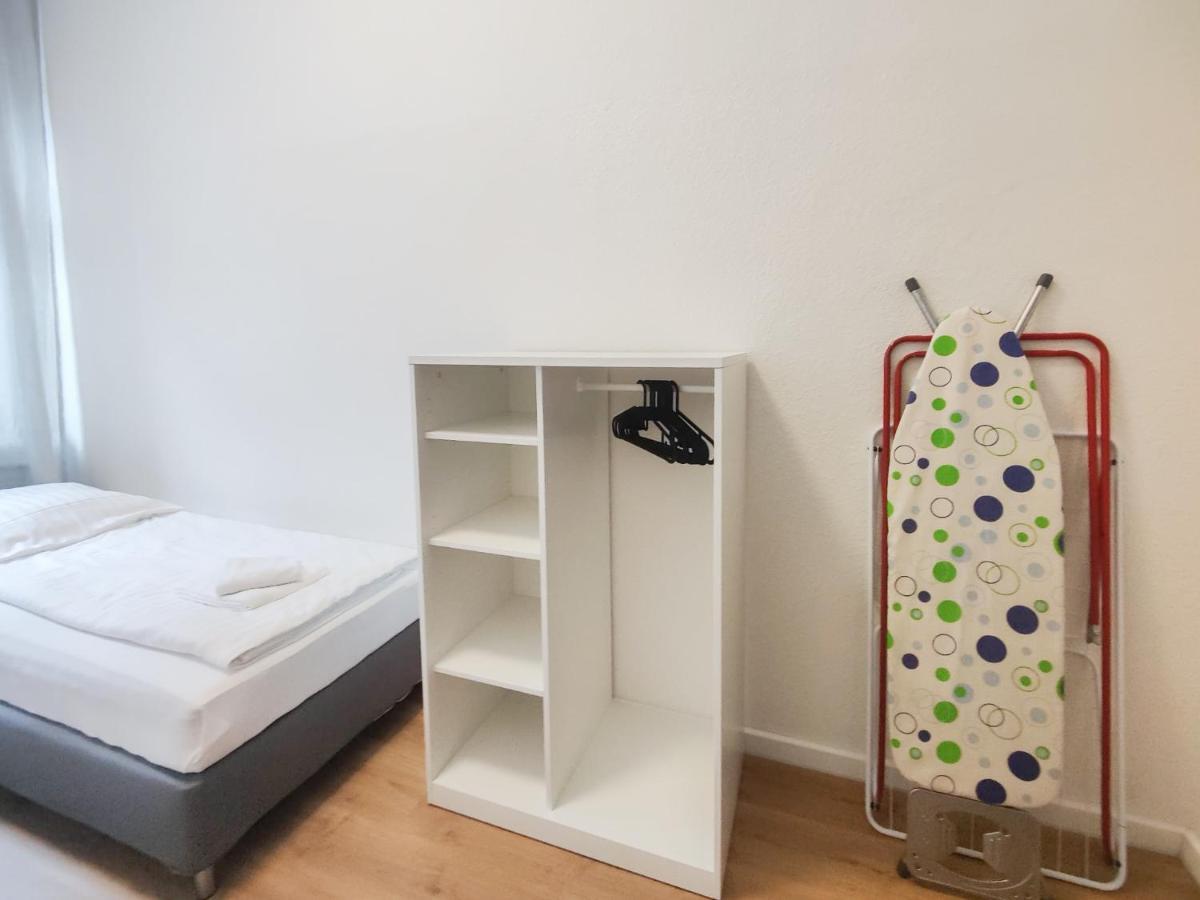Raj Living - With 2 , 3 And 6 - 15 Min To Messe Dus And Old Town Dus *