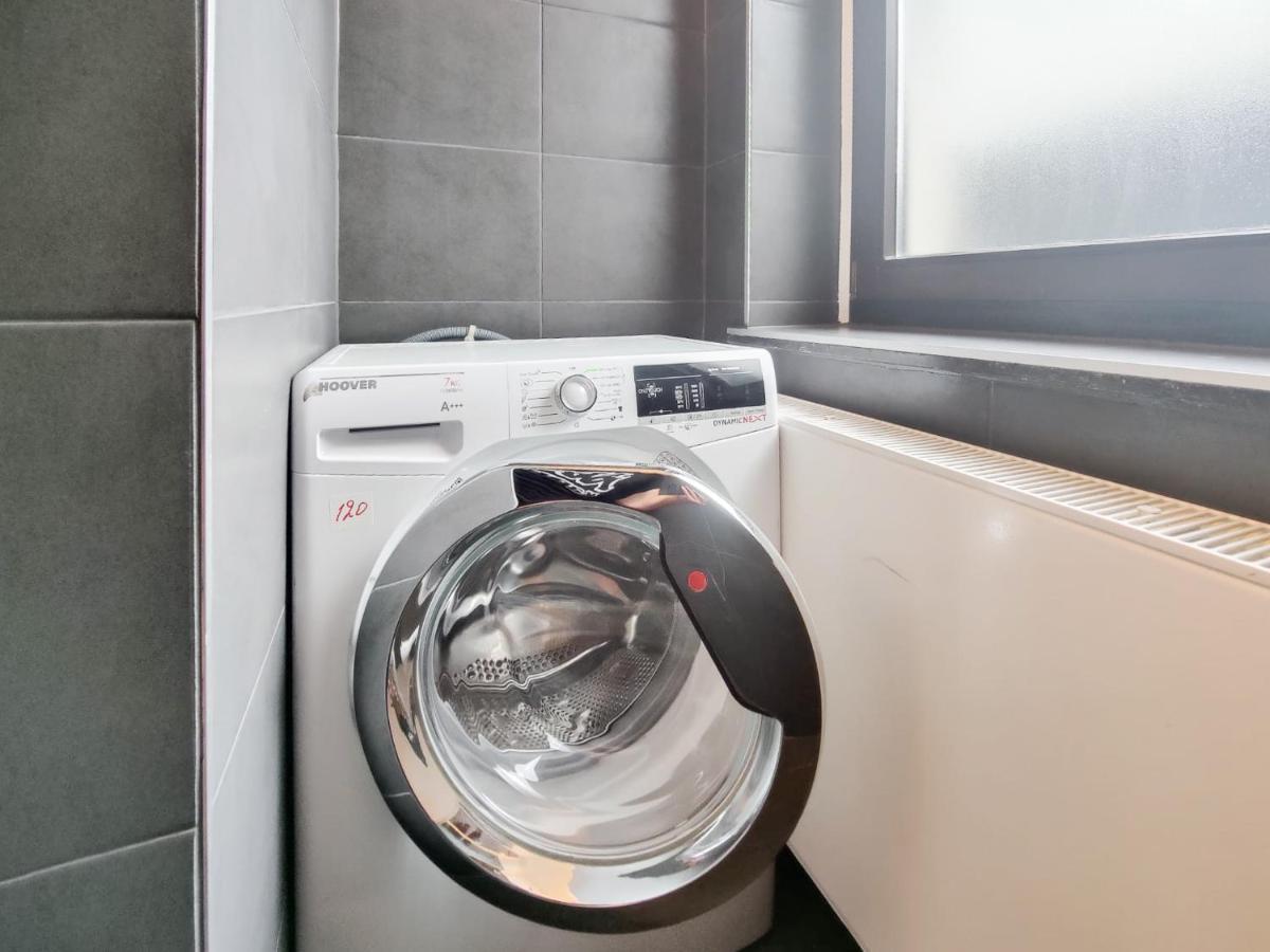 Raj Living - With 2 , 3 And 6 - 15 Min To Messe Dus And Old Town Dus Düsseldorf