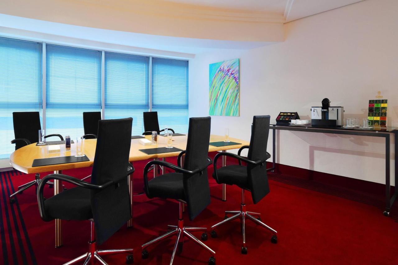 Hotel Sheraton Airport 4*