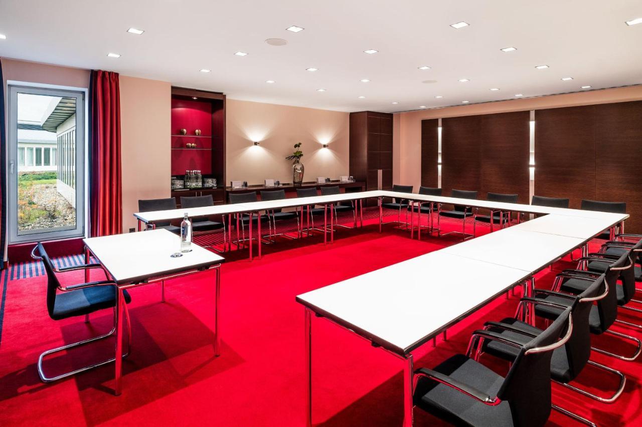 Sheraton Airport 4*