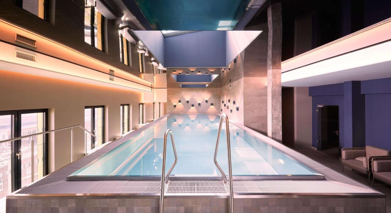 Adina Hotel 4*