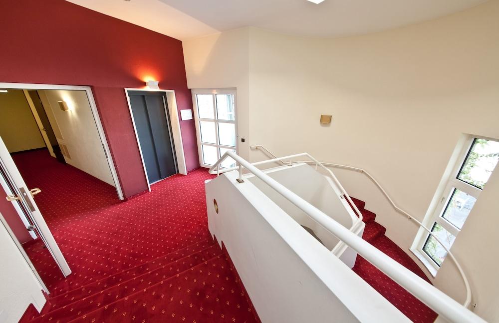 Madison Hotel 4*