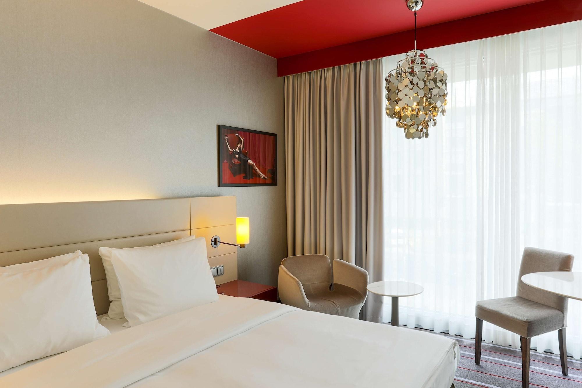 Radisson Blu Media Harbour Hotel, Hotel 4*