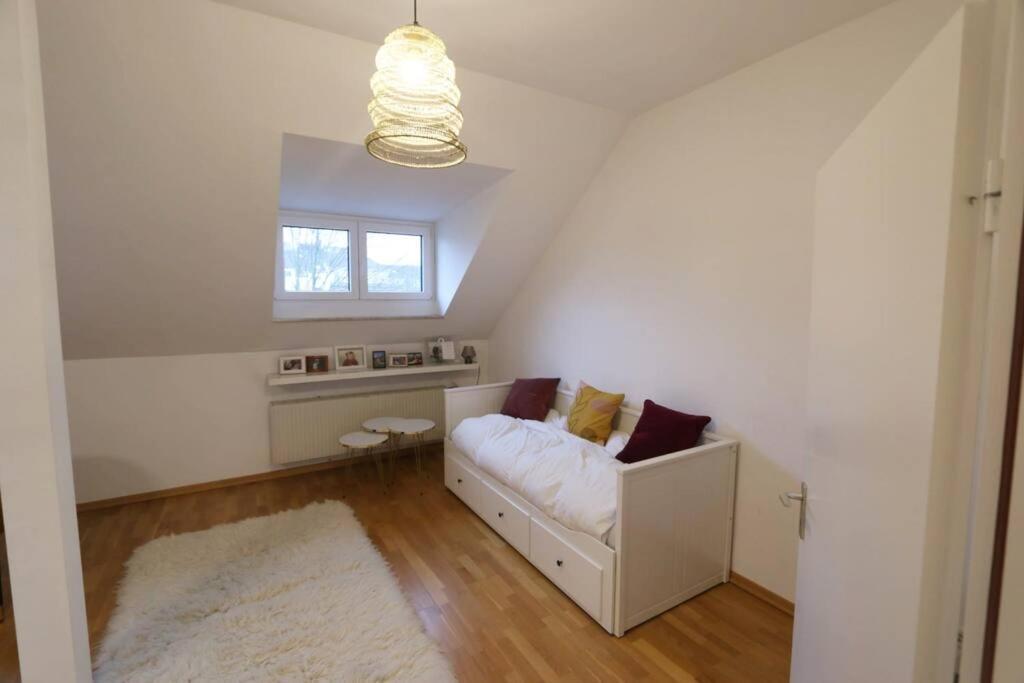 Charming Away: Close To Messe Appartement