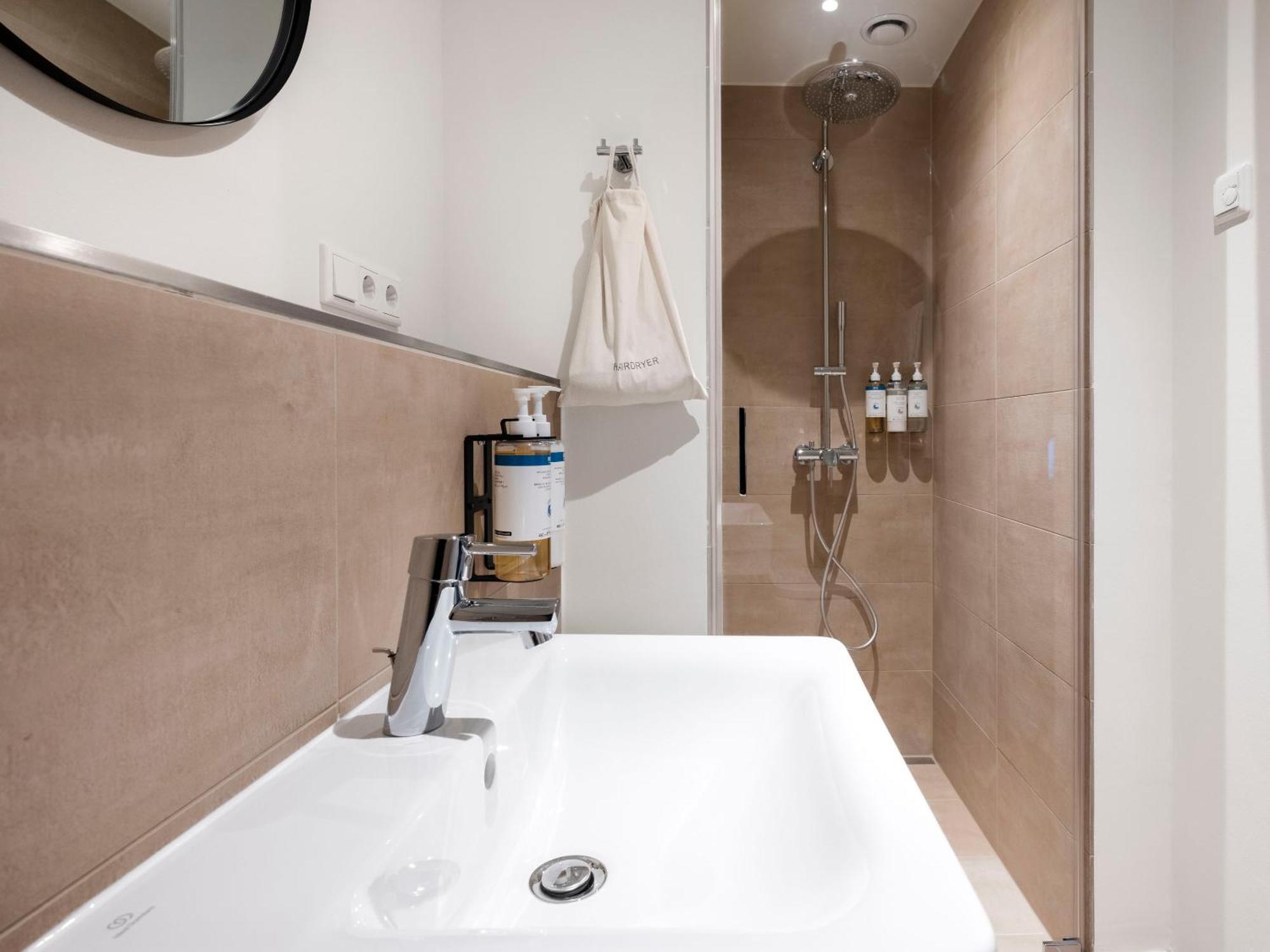 Numa Leo Aparthotel