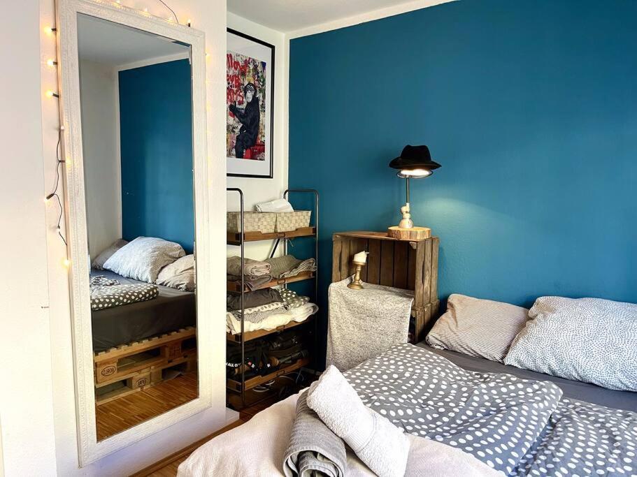 - Chilliges In Mit Balkon & Kuche; Big Tv And Bed - * Dusseldorf