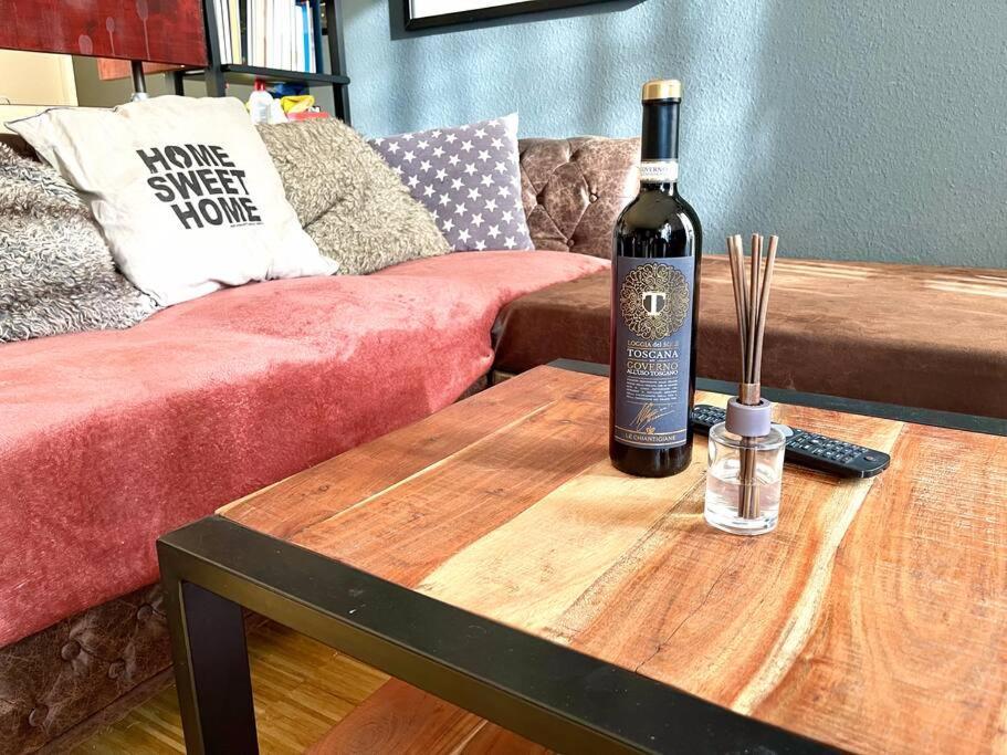 Apartment - Chilliges In Mit Balkon & Kuche; Big Tv And Bed -