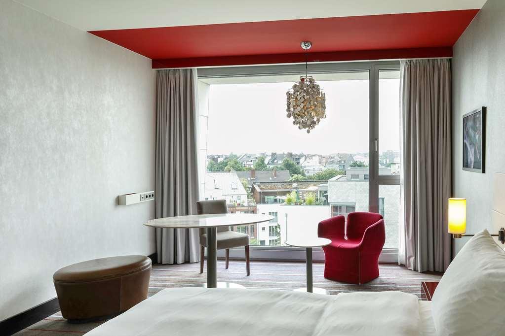 Radisson Blu Media Harbour Hotel, Dusseldorf