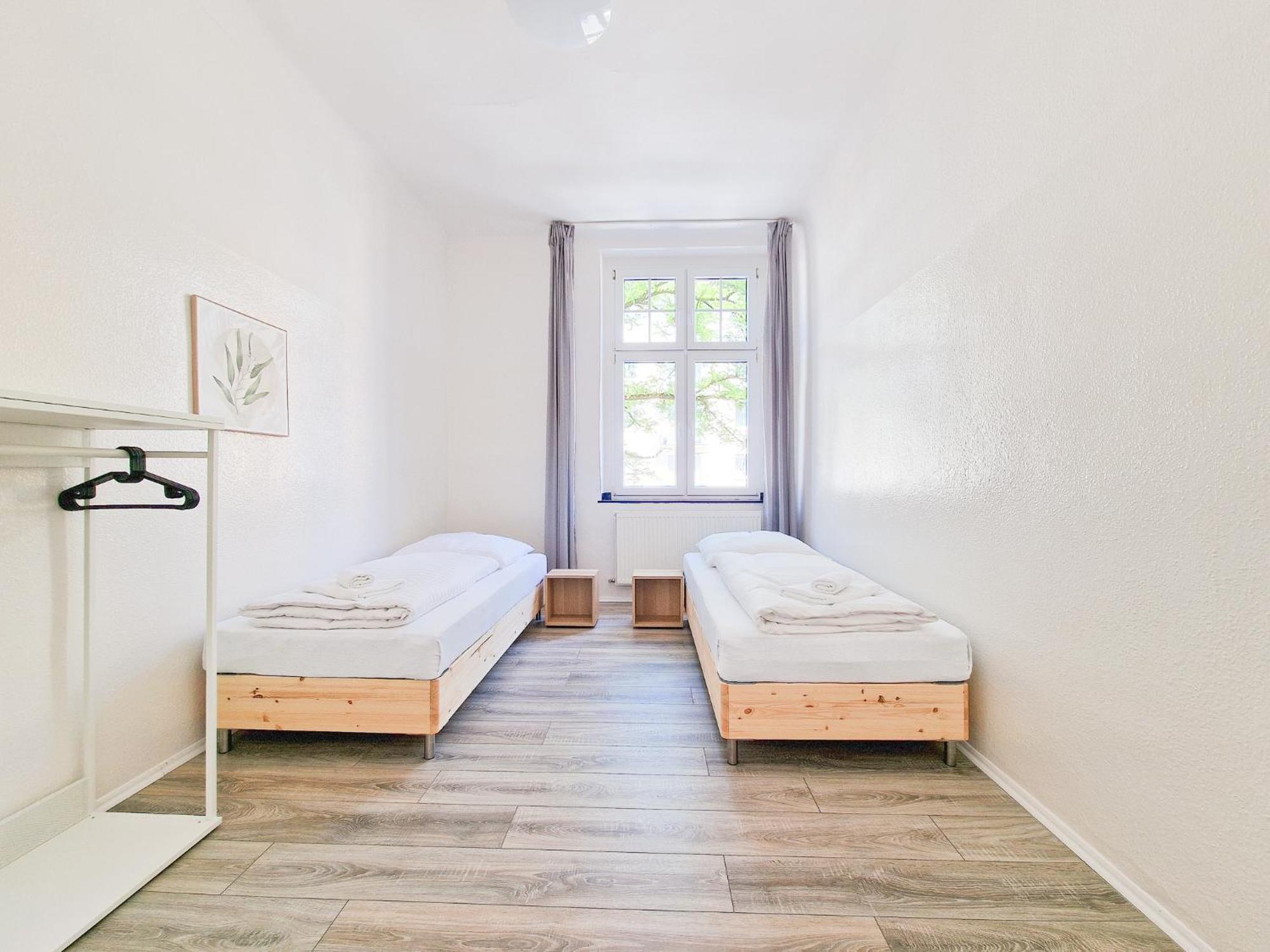 Raj Living - 3 Mit Balkon - 15 Min Zur Messe Dus