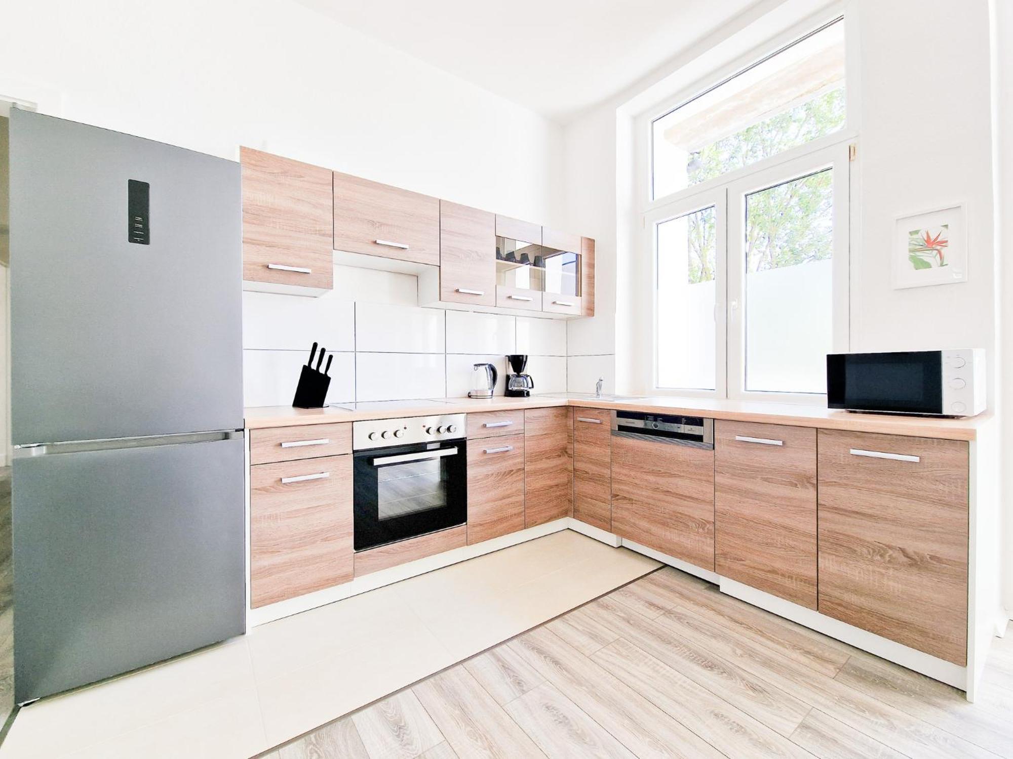 Raj Living - 3 Mit Balkon - 15 Min Zur Messe Dus Apartment
