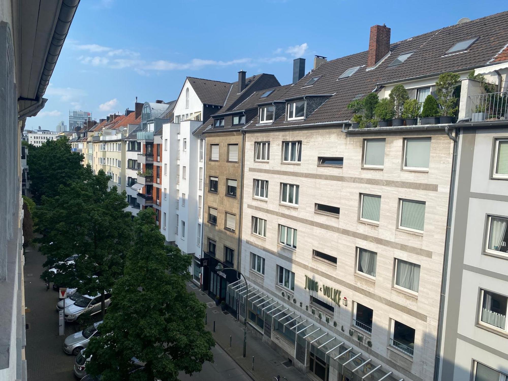 Petite Koenigsallee Self Check-in 3*