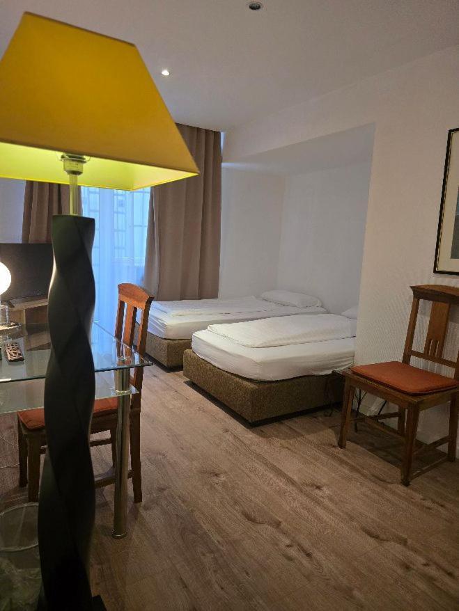 Stern Hotel